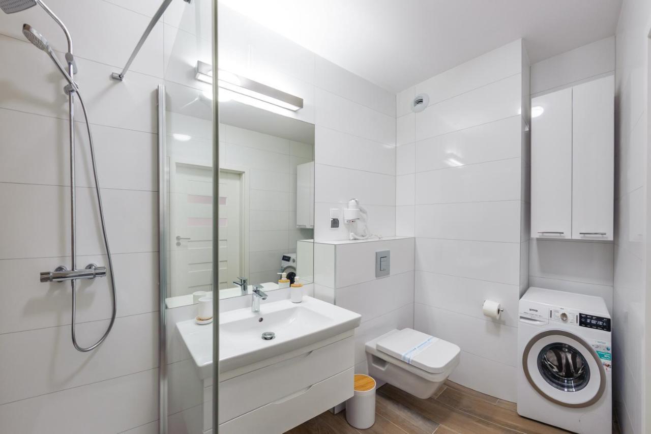 Apartamenty Sun & Snow Nadmorskie Tarasy Z Basenem Колобжег Экстерьер фото