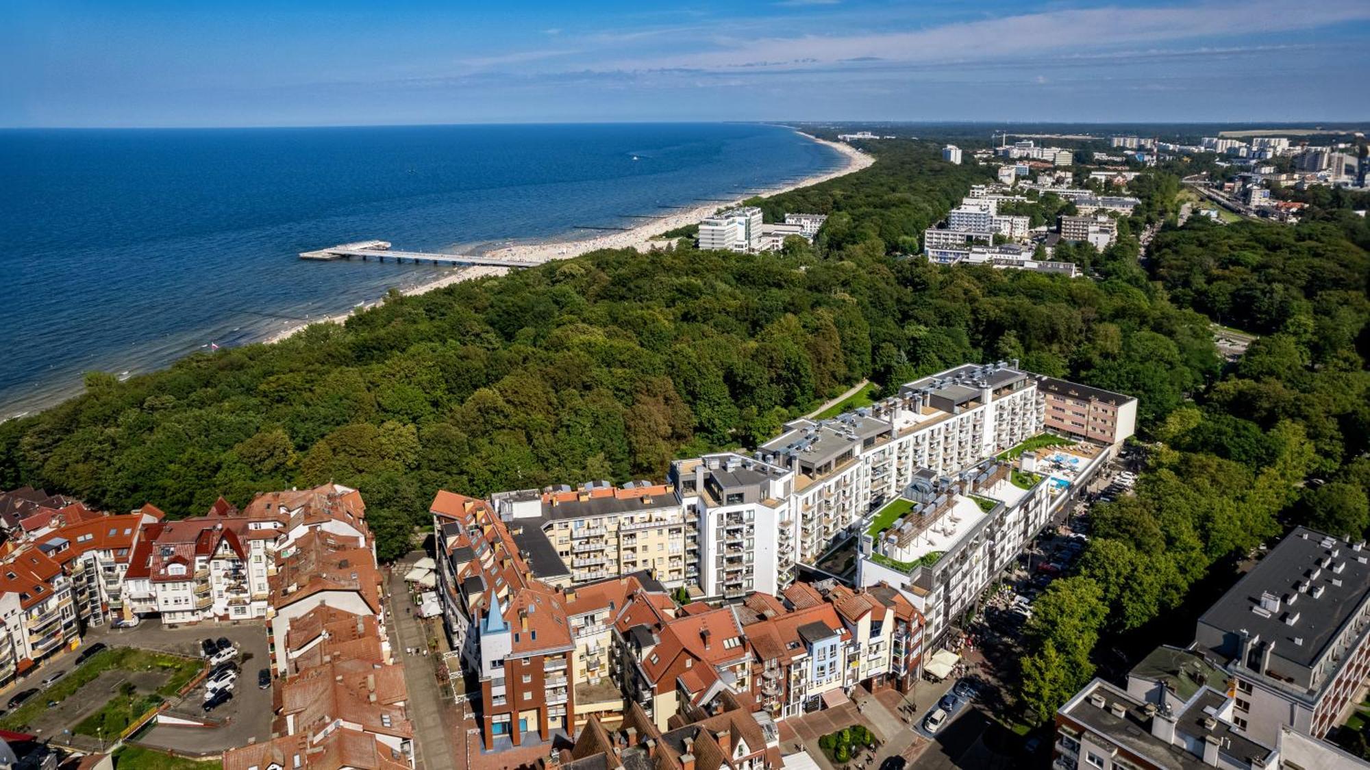 Apartamenty Sun & Snow Nadmorskie Tarasy Z Basenem Колобжег Экстерьер фото
