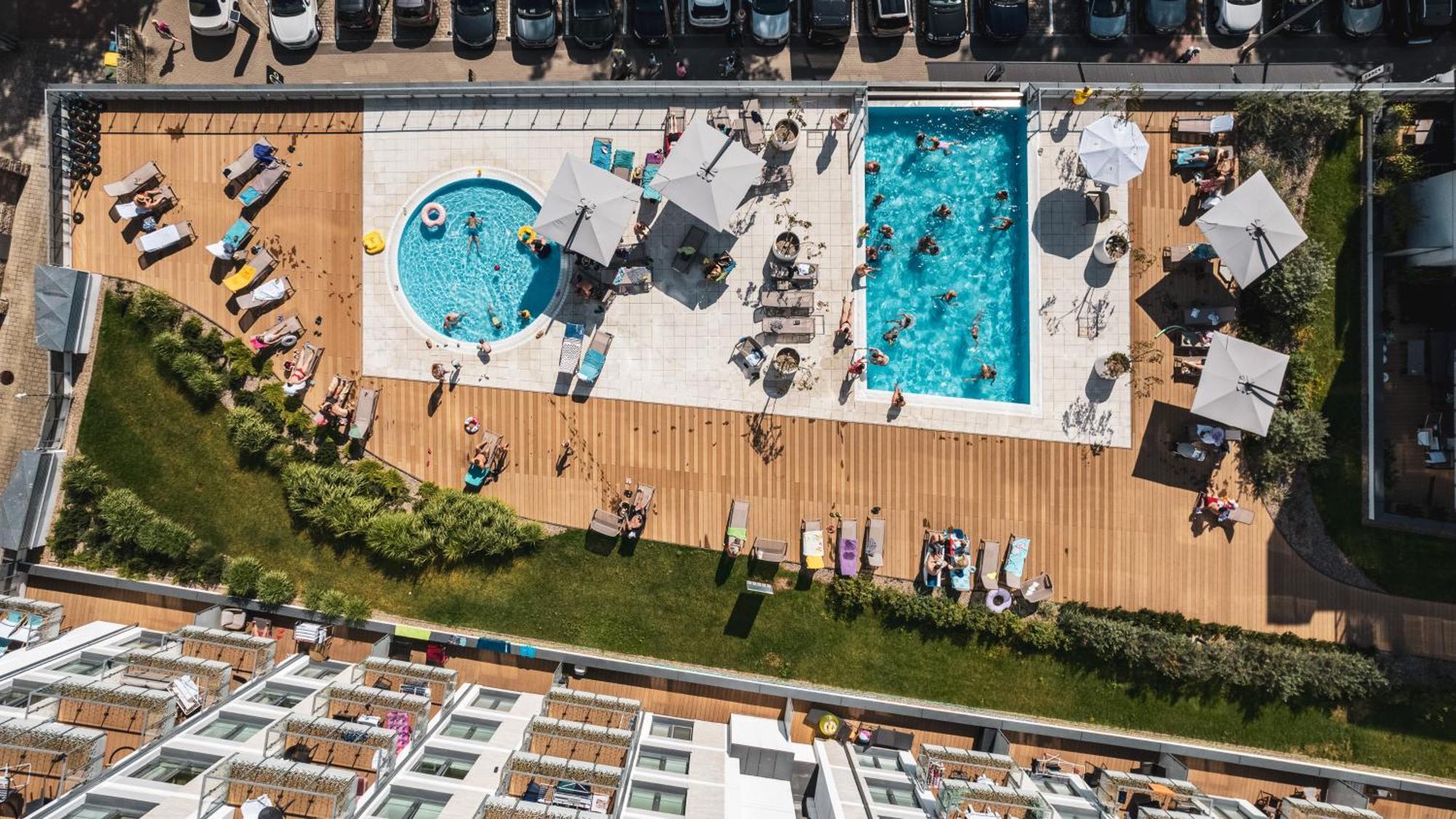 Apartamenty Sun & Snow Nadmorskie Tarasy Z Basenem Колобжег Экстерьер фото